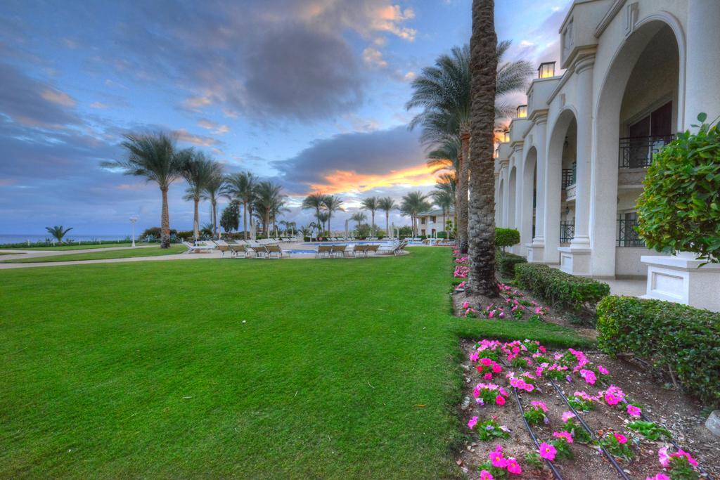 스텔라 디 마레 비치 호텔 앤드 스파 샤름 엘 셰이크 외부 사진 The grounds of the St. Regis