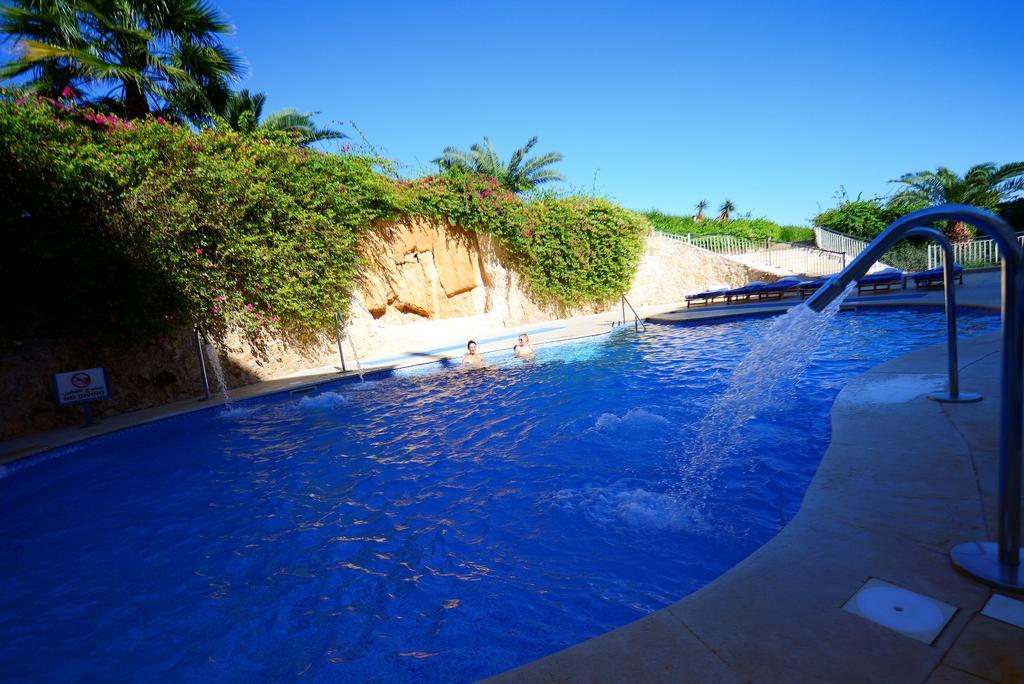 스텔라 디 마레 비치 호텔 앤드 스파 샤름 엘 셰이크 외부 사진 The swimming pool at the hotel