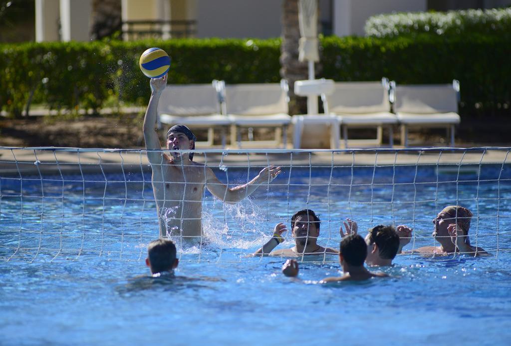 스텔라 디 마레 비치 호텔 앤드 스파 샤름 엘 셰이크 외부 사진 Water volleyball